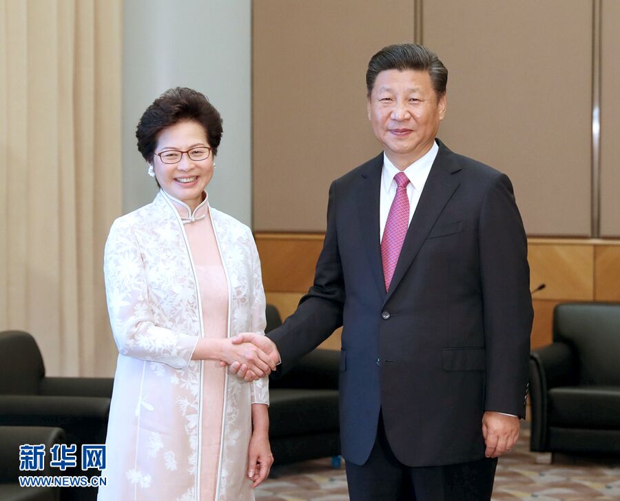 香港长官.jpg